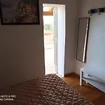 Polignano: Ai Due Capperi Daire *